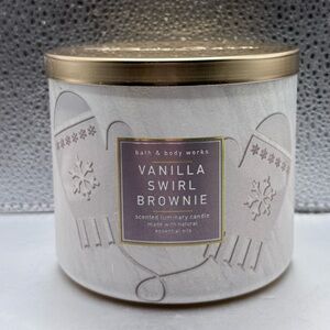 Bath & Body Works Vanilla Swirl Brownie 3 Wick Candle